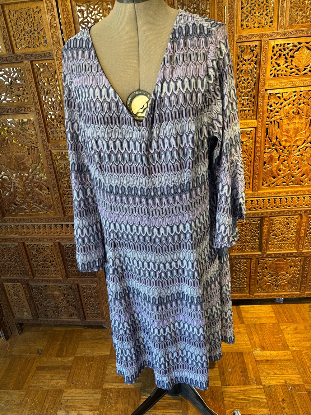 Roz & Ali Lavender and Gray V-Neck stitched Design Midi Dress